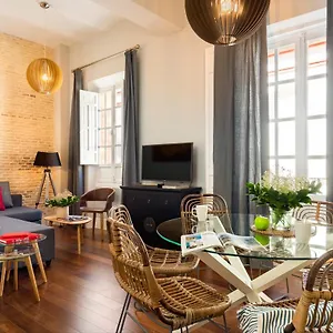 Imperial Luxury & Modern Apartment Seville
